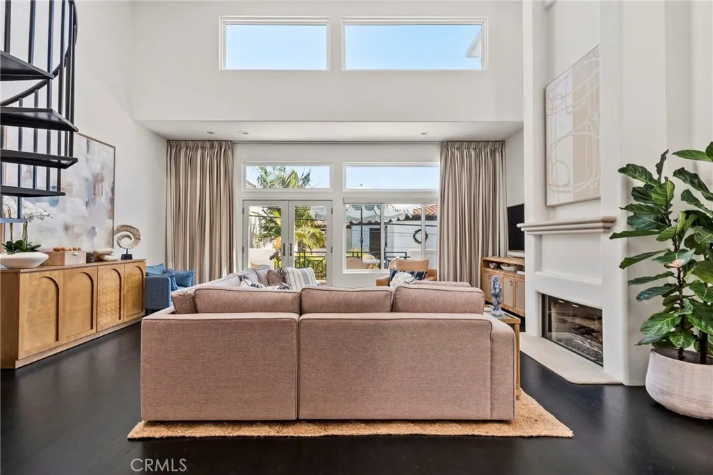 Additional image 5 of 720 Manhattan Beach Blvd, Manhattan Beach, CA 90266