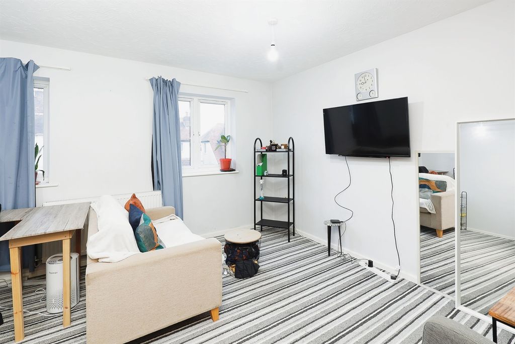 Additional image 2 of 2 bed flat for saleHeath End Road, Nuneaton CV10