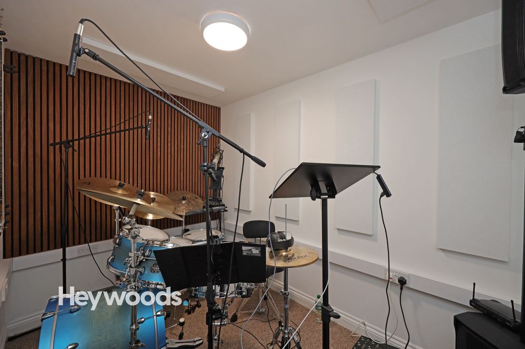 Additional image 30 of 6 bed semi-detached house for saleKingsway West, Westlands, Newcastle Under Lyme ST5
