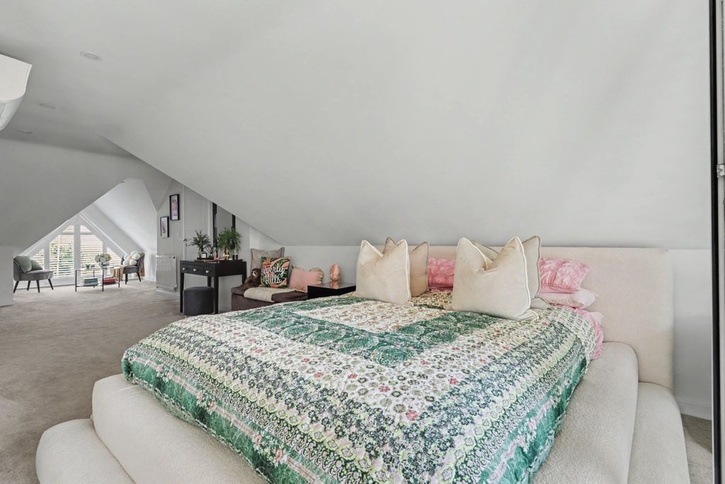 Additional image 21 of 5 bed detached house for saleRayleigh Road, Benfleet SS7