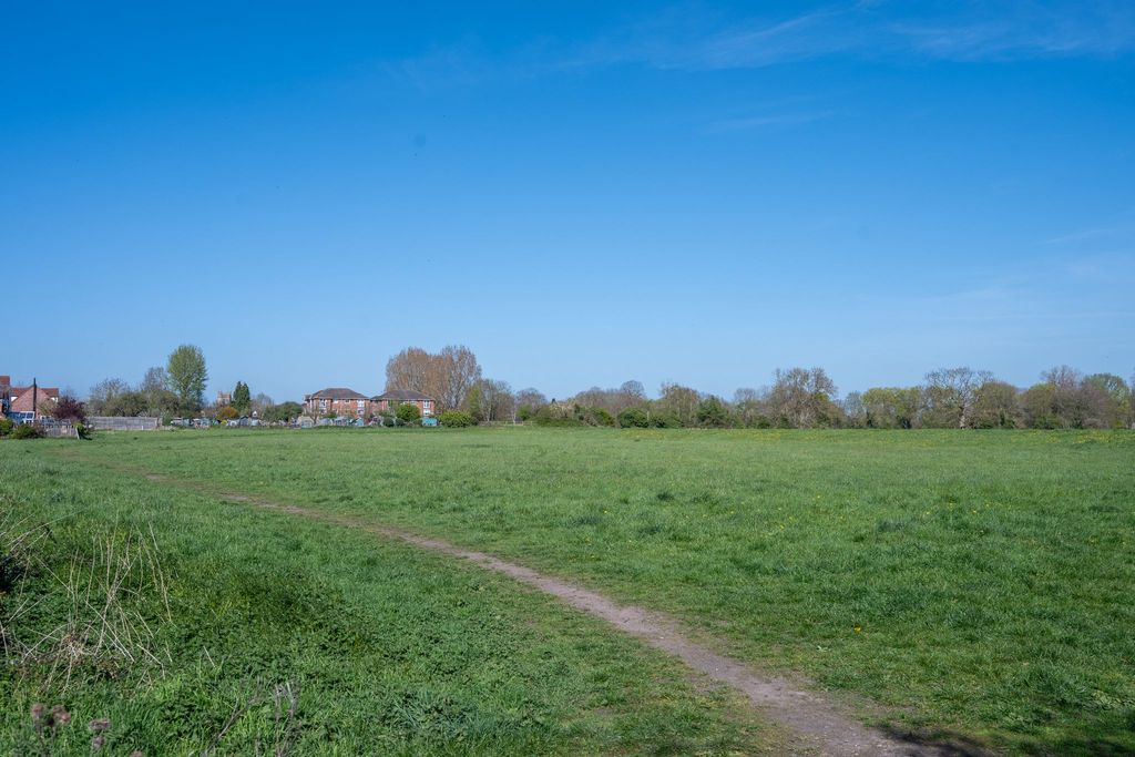 Additional image 2 of 1 bed terraced house for saleWillow Close, Alcester B49