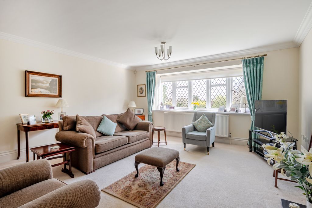 Additional image 16 of 3 bed flat for saleHolly Hill Drive, Banstead SM7