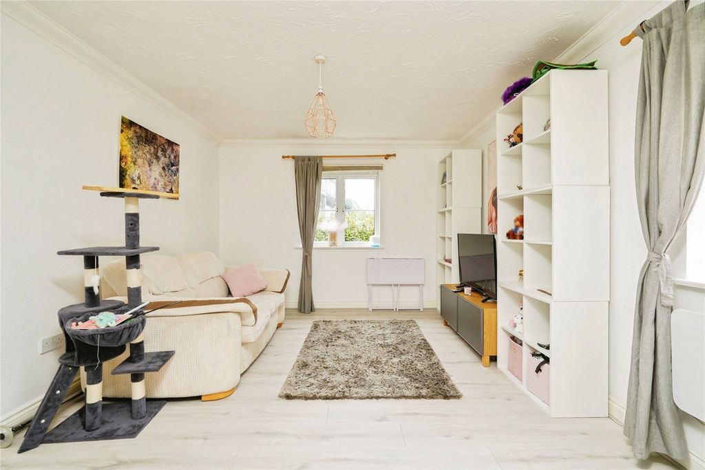 Additional image 4 of 2 bed flat for saleCorncrake Way, Bicester, Oxfordshire OX26