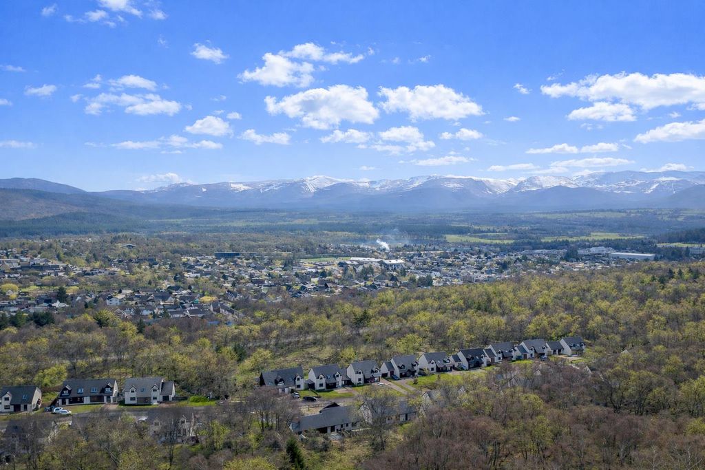 Additional image 25 of 5 bed property for sale23 Carn Elrig View, High Burnside, Aviemore PH22