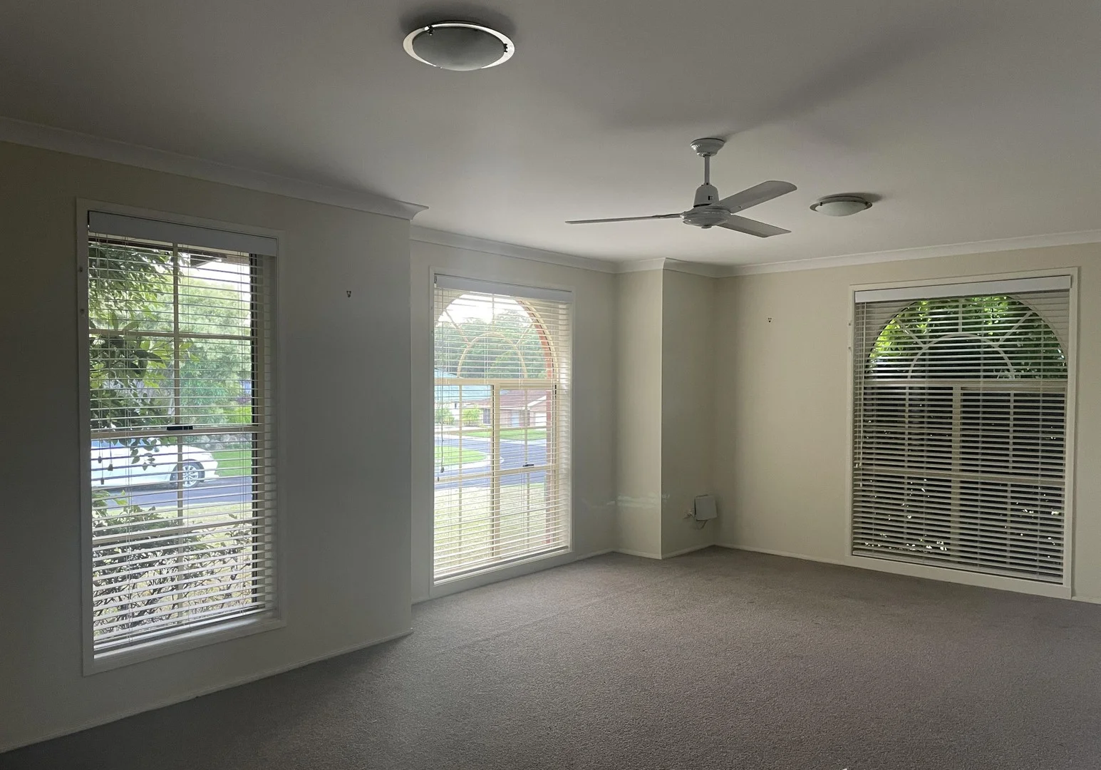 18 Emerald Drive, Meroo Meadow NSW 2540