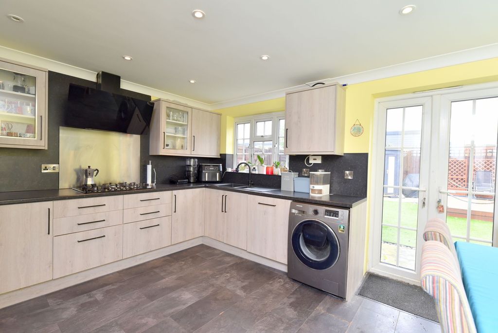 Additional image 3 of 4 bed semi-detached house for saleIvel Bury, Biggleswade SG18