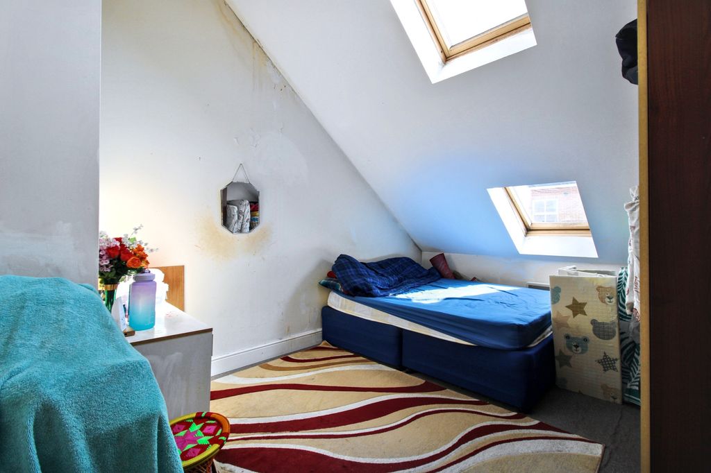 Additional image 22 of 6 bed property for saleUnion Street, Aldershot, Hampshire GU11
