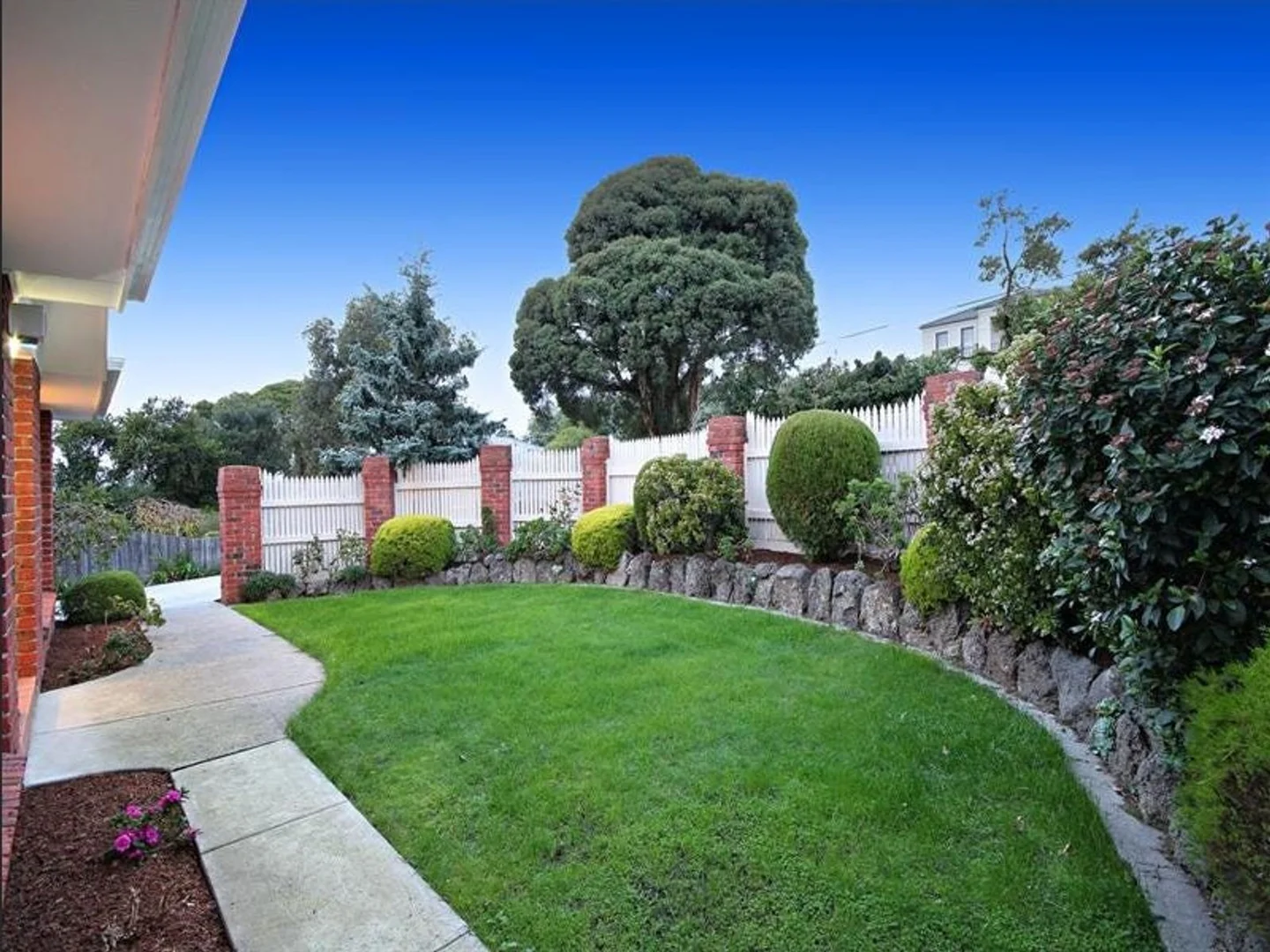 Additional image 2 of 1/21 Fairhills Parade, Glen Waverley VIC 3150