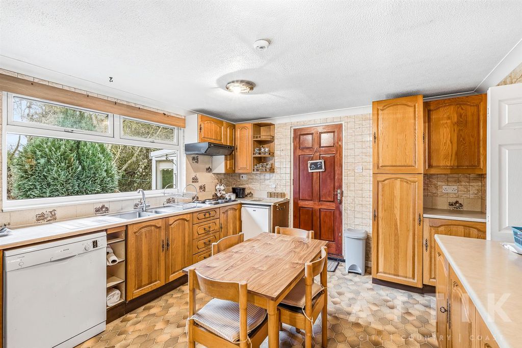 Additional image 14 of 5 bed detached bungalow for saleNorwich Road, Halesworth IP19