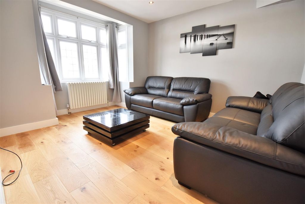 Additional image 4 of 5 bed semi-detached bungalow for saleHadley Road, Belvedere DA17