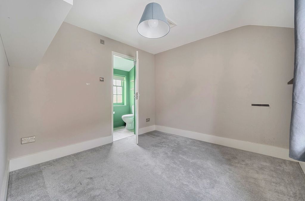 Additional image 8 of 1 bed flat for saleWest Street, Emsworth PO10