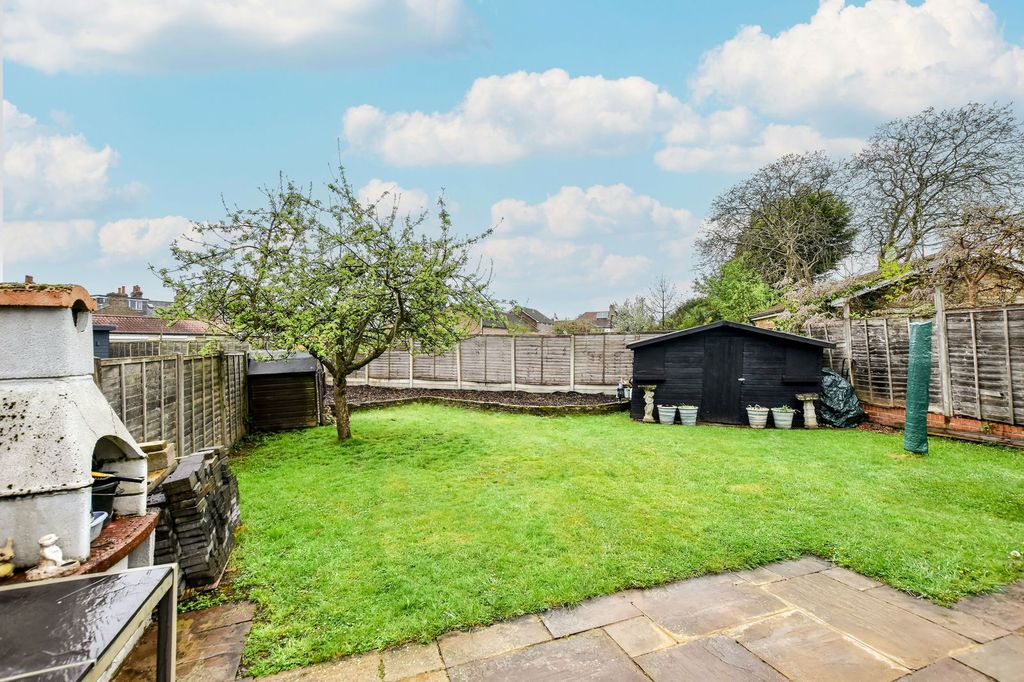 Additional image 21 of 4 bed semi-detached house for saleThe Crescent, Abbots Langley WD5