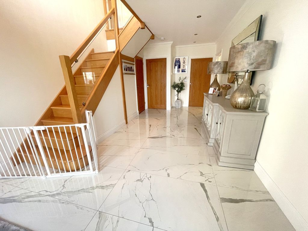 Additional image 3 of 4 bed farm for saleHeol Llanelli, Pontyates SA15