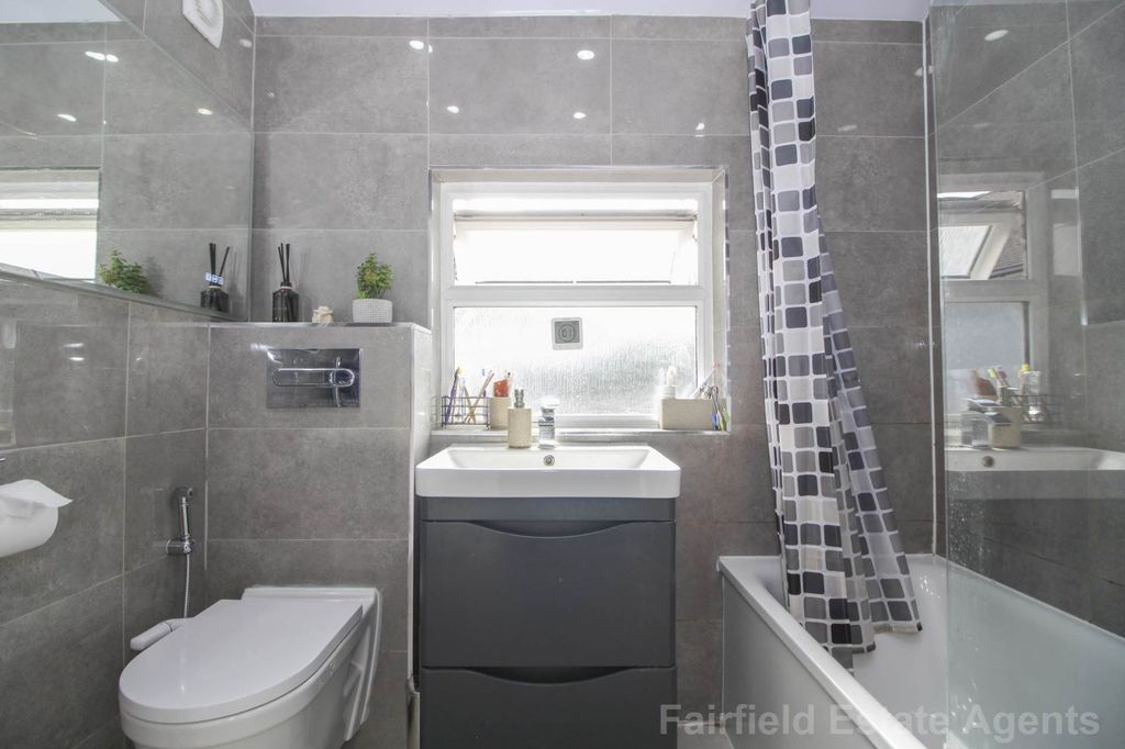 Additional image 15 of 4 bed semi-detached house for saleNorthwick Road, Watford WD19