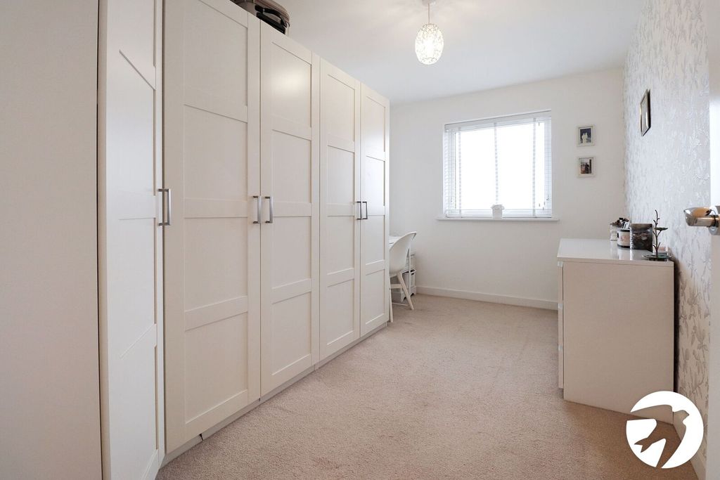 Additional image 5 of 2 bed flat for saleMorris Drive, Belvedere DA17