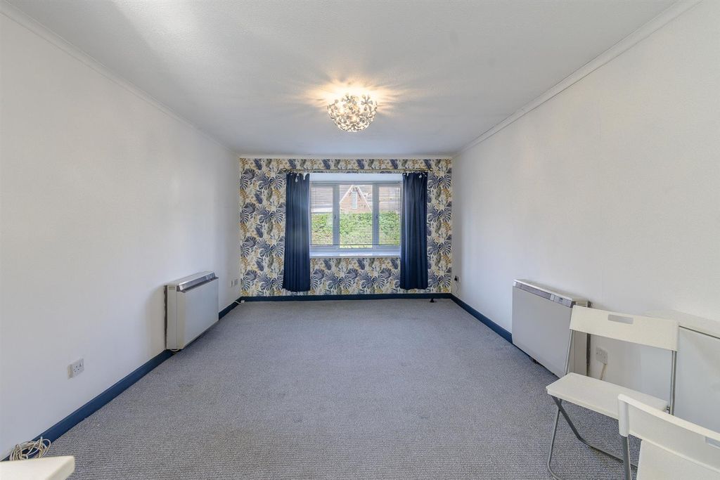 Additional image 9 of 1 bed flat for salePark Road, Barry CF62