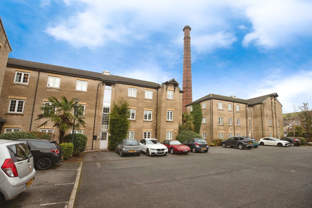 2 bed flat for saleLangwood Court, Haslingden, Rossendale, Lancashire BB4