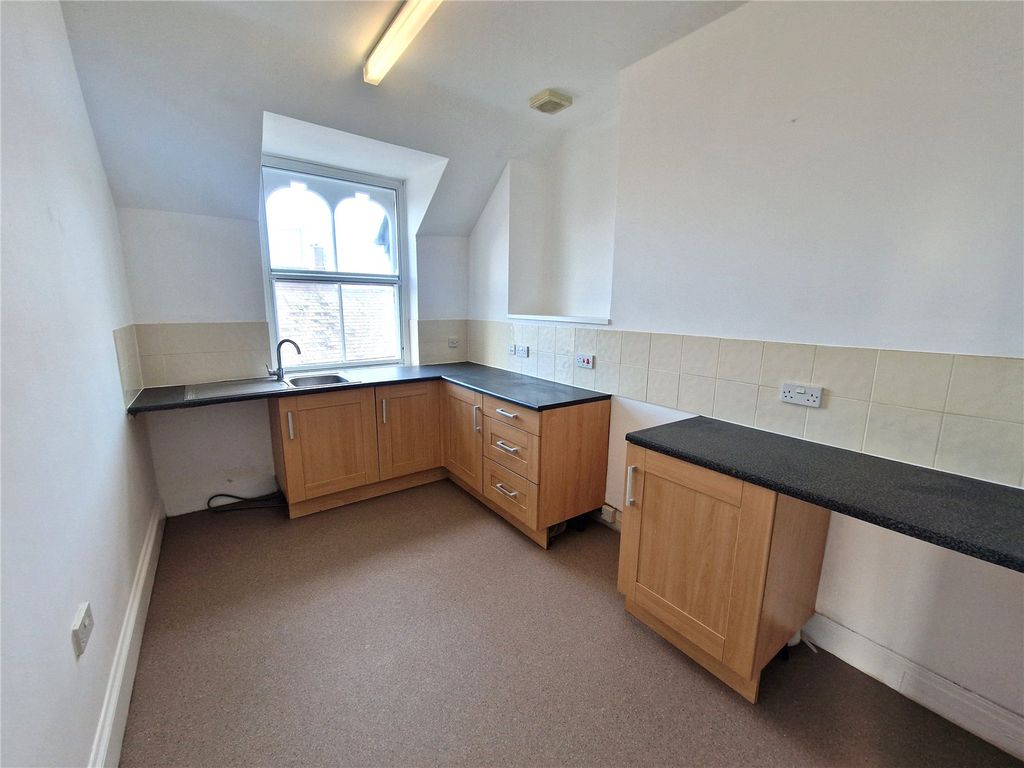 2 bed flat for saleBarclays Chambers, 20 Fore Street, Holsworthy, Devon EX22 photo 3