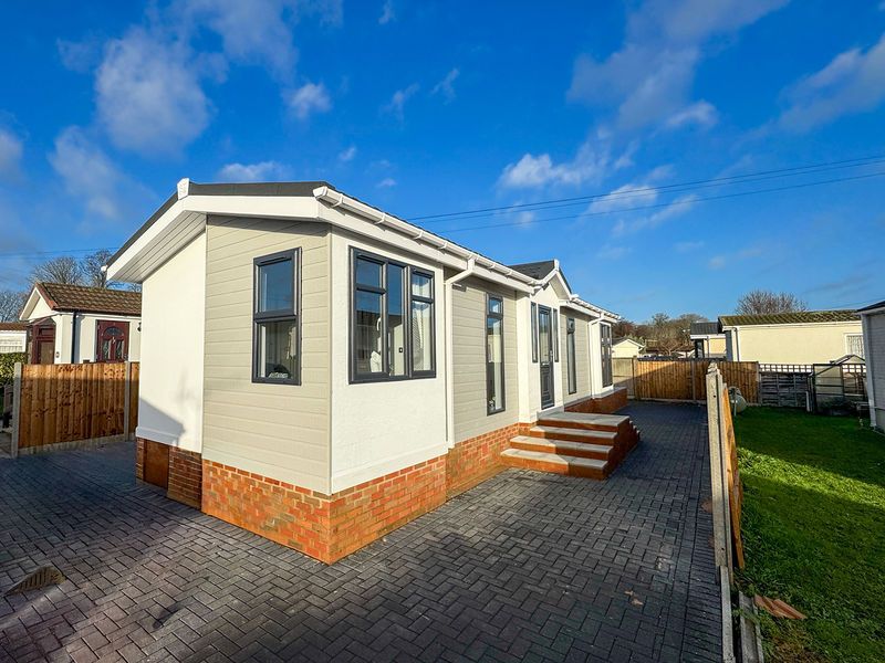 2 bed mobile/park home for saleWeybridge Park Estate, Addlestone KT15
