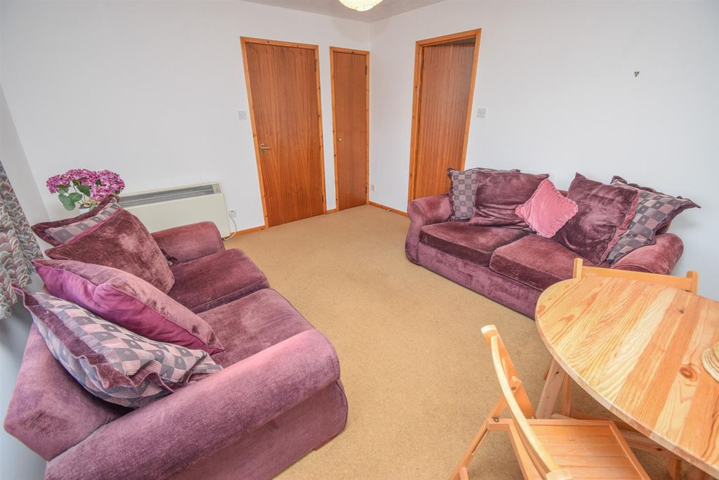 Additional image 2 of 1 bed flat for sale12 Towerhill Crescent, Cradlehall, Inverness IV2
