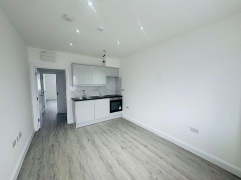 Council And Water Bills Inclusive, Ground Floor Flat, Abercorn Gardens RM6
