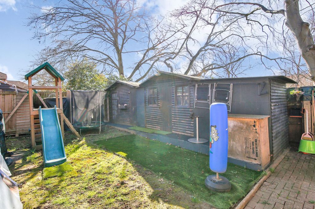 Additional image 21 of 3 bed semi-detached house for saleWaterside Close, Barking IG11