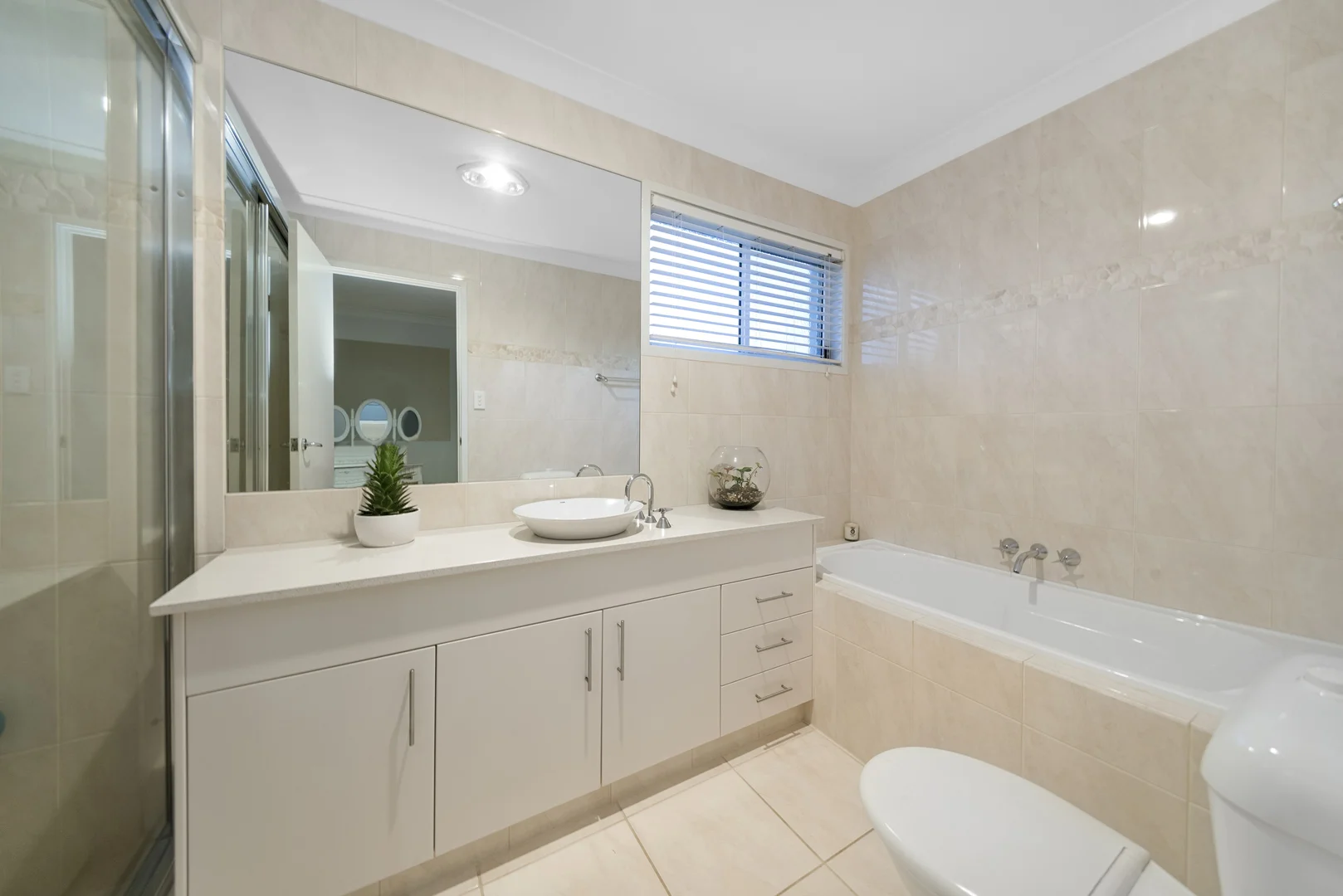 Additional image 19 of 1/49 Broadwater Street, Runaway Bay QLD 4216