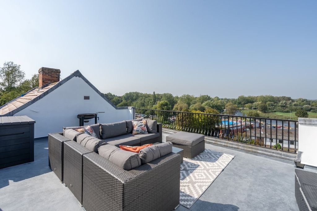 Additional image 24 of 3 bed town house for saleCliff Cottages, Puddingmoor, Beccles NR34