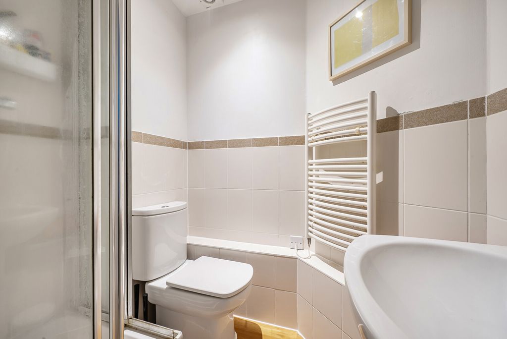 Additional image 5 of 2 bed flat for saleGoldsworth Road, Woking GU21