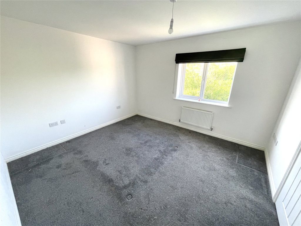 Additional image 5 of 4 bed semi-detached house for saleUppingham Gardens, Leeds, West Yorkshire LS12
