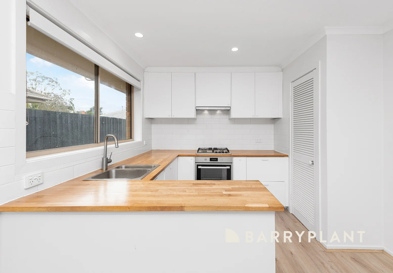 Additional image 5 of 3/8 Somerset Drive, Sunshine North VIC 3020