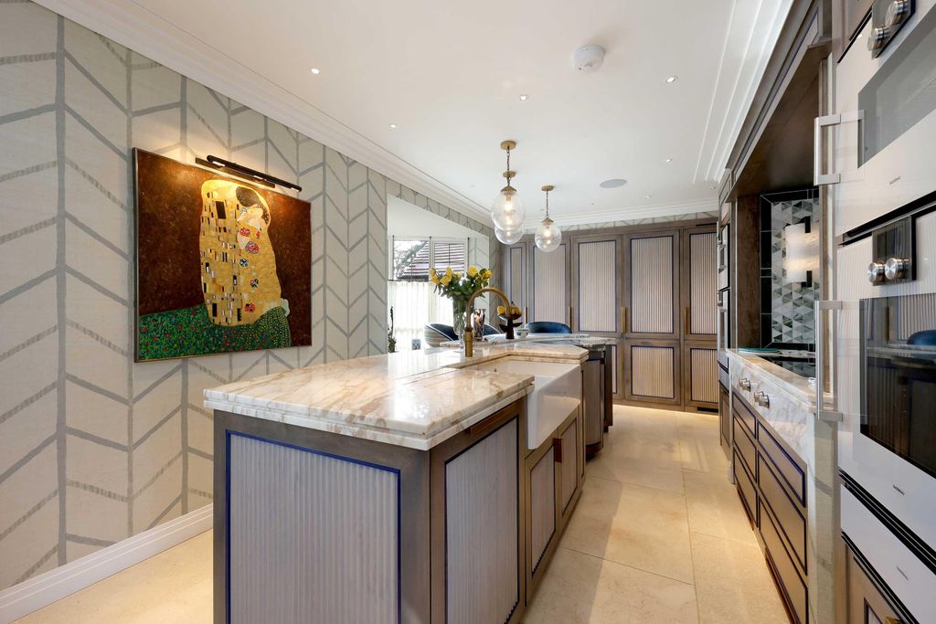 Additional image 8 of 5 bed detached house for saleShootersway Lane, Berkhamsted, Hertfordshire HP4