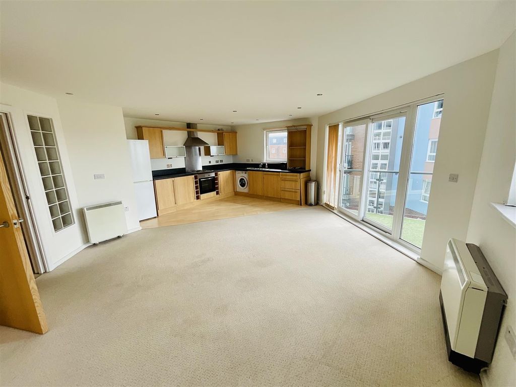 Additional image 6 of 2 bed flat for salePentre Doc Y Gogledd, Llanelli SA15