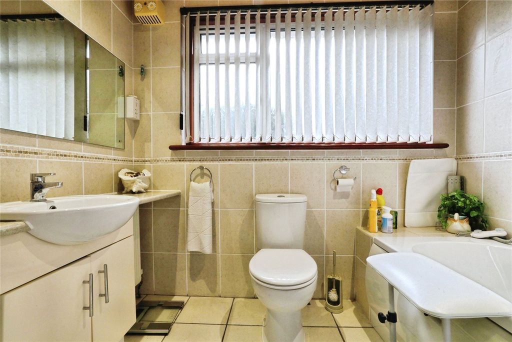 Additional image 12 of 2 bed bungalow for saleGlen Gardens, Bideford, Devon EX39