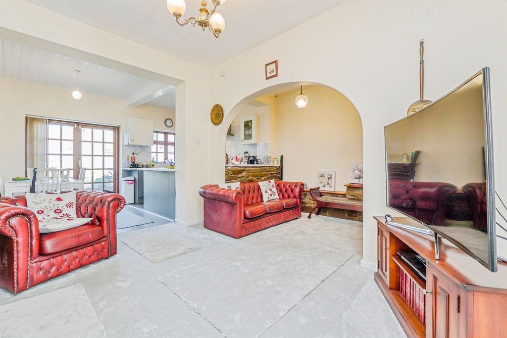 Additional image 13 of 3 bed semi-detached house for saleDownton Rise, Rumney, Cardiff CF3