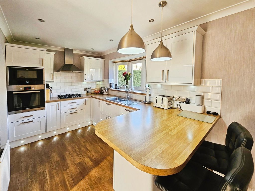 Additional image 2 of 4 bed property for saleDunstanburgh Close, Bedlington NE22