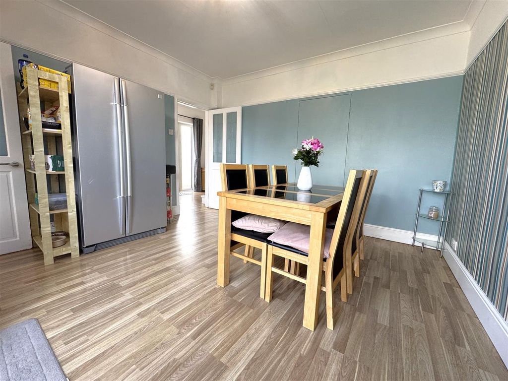 Additional image 6 of 4 bed semi-detached house for saleGlynde Road, Bexleyheath DA7