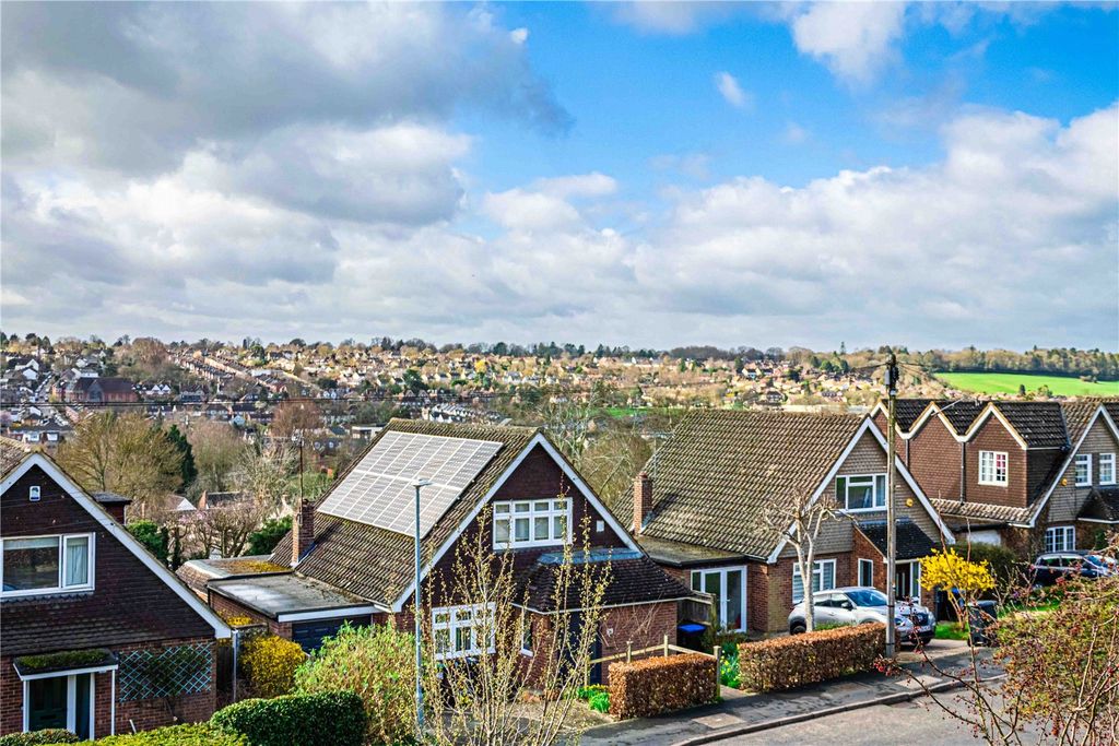Additional image 36 of 5 bed detached house for saleGaveston Drive, Berkhamsted, Hertfordshire HP4