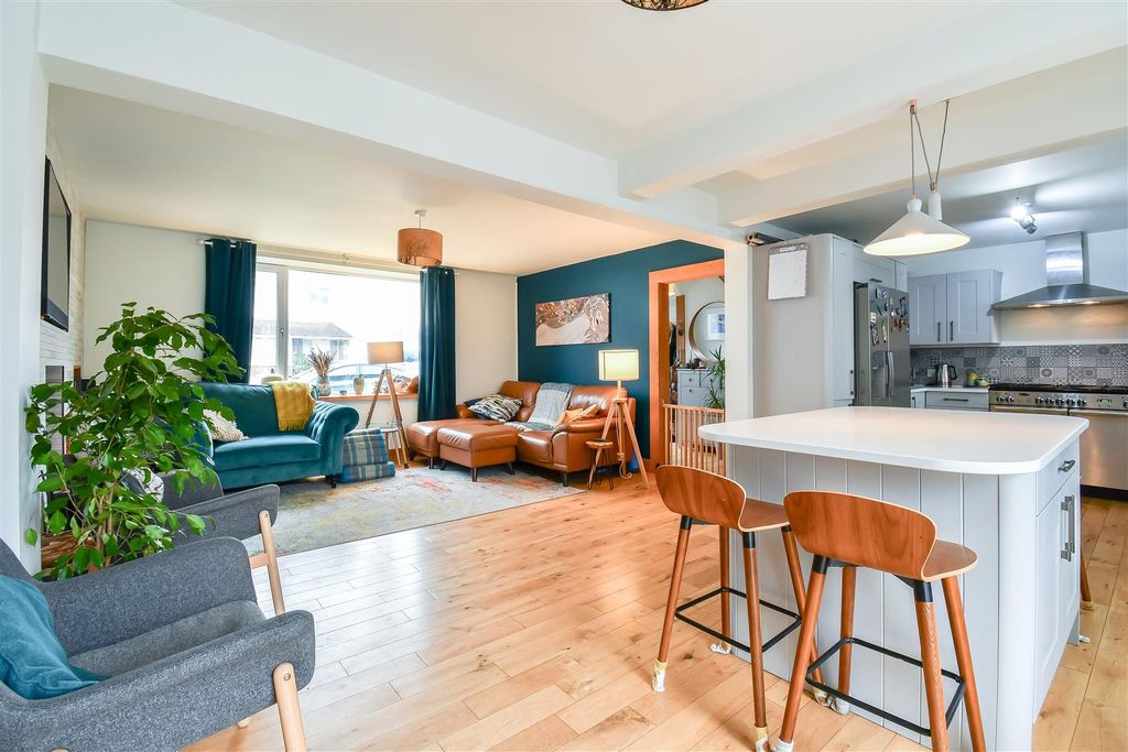 Additional image 18 of 4 bed semi-detached house for saleTrem Y Don, Barry CF62