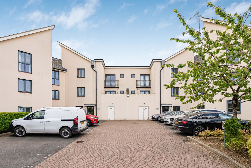 Additional image 11 of 2 bed flat for saleSheldon Way, Berkhamsted HP4