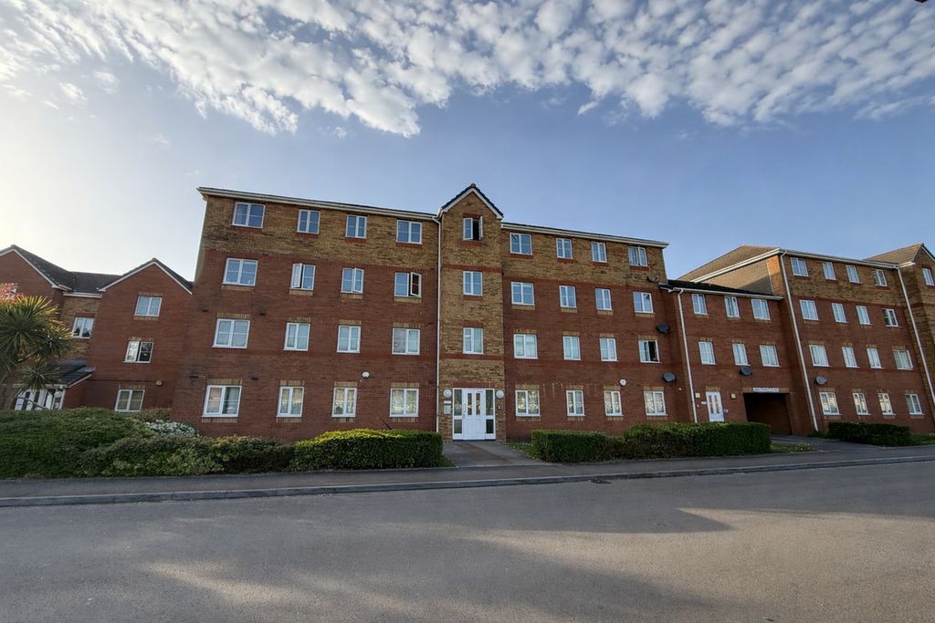 2 bed flat for saleBeaufort Square, Cardiff CF24
