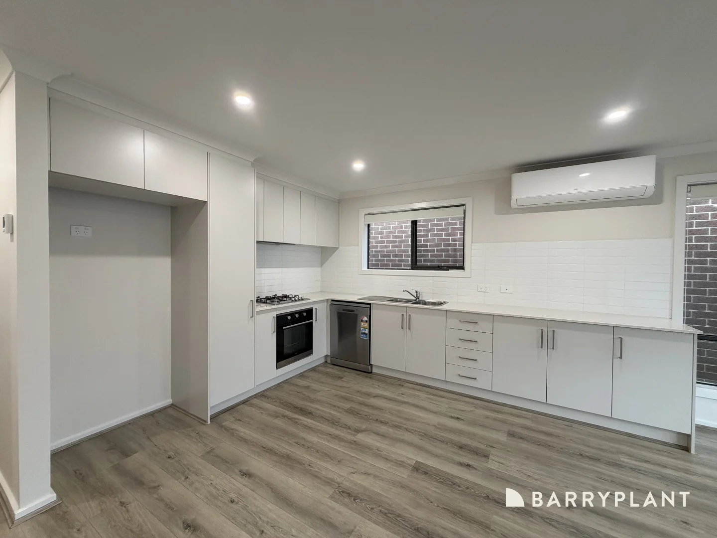 Additional image 2 of 8 Einstein Court, Pakenham VIC 3810