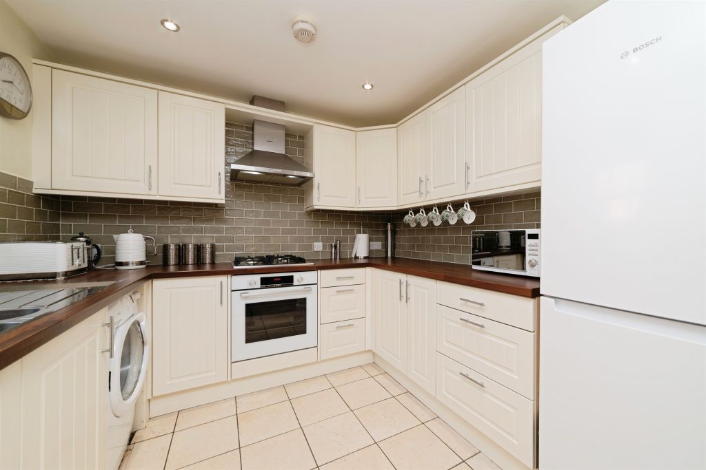 Additional image 4 of 2 bed flat for saleKeldgate Bar, Beverley HU17