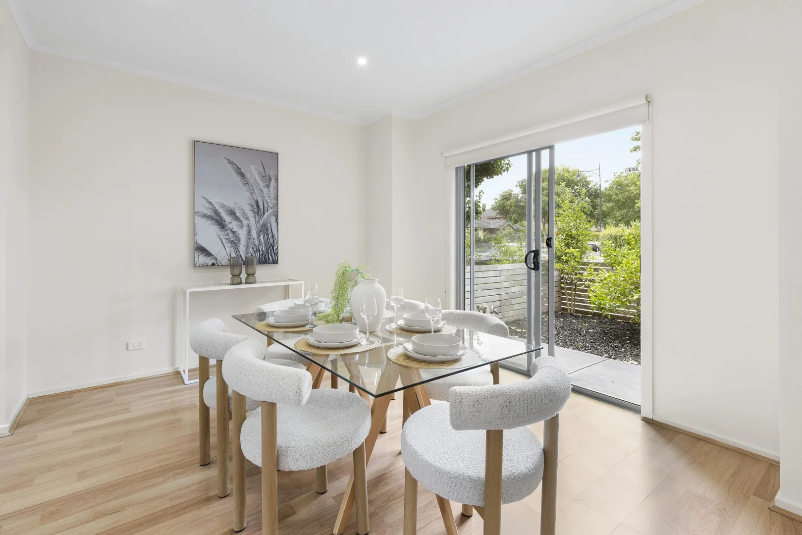 Additional image 3 of 173 Central Park Avenue, Craigieburn VIC 3064