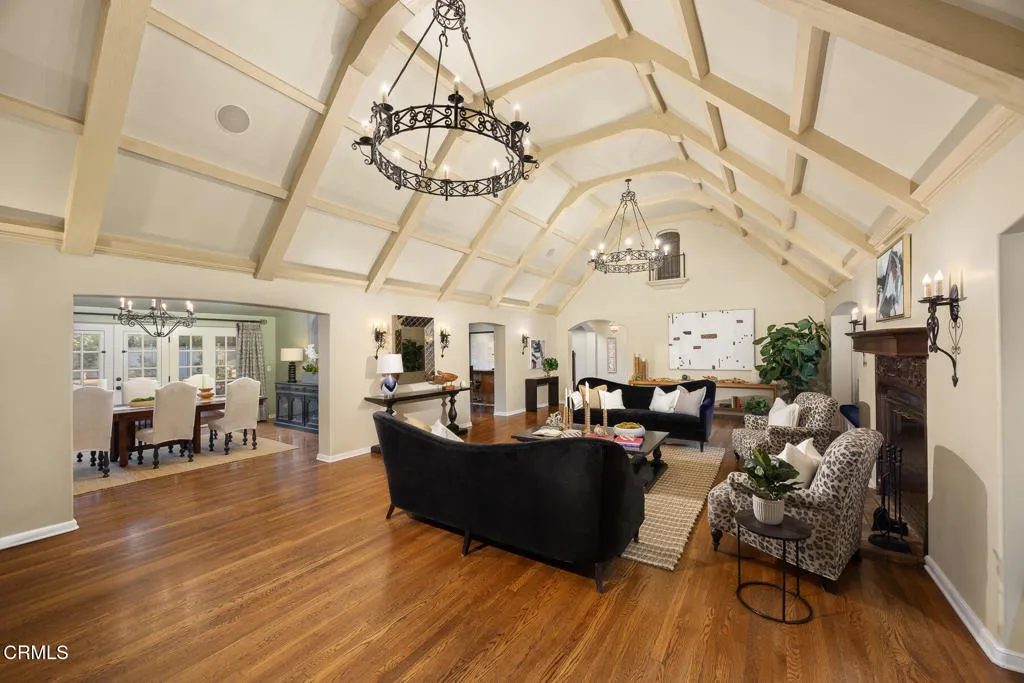 Additional image 84 of 555 Meadow Grove Street, La Canada Flintridge, CA 91011