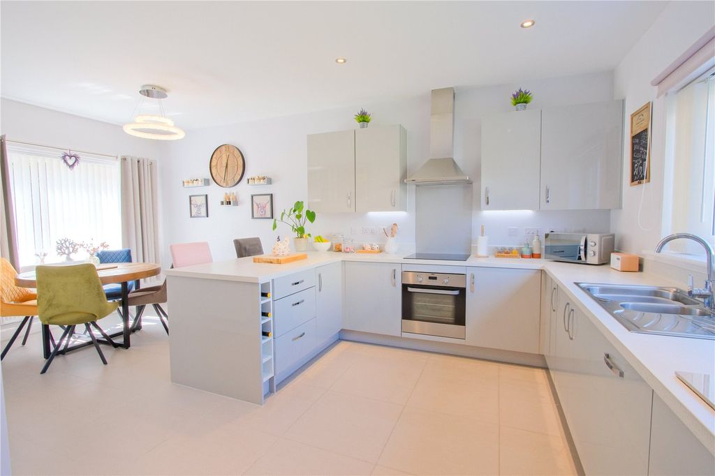 Additional image 4 of 4 bed detached house for saleWedlake Way, Roundswell, Barnstaple EX31