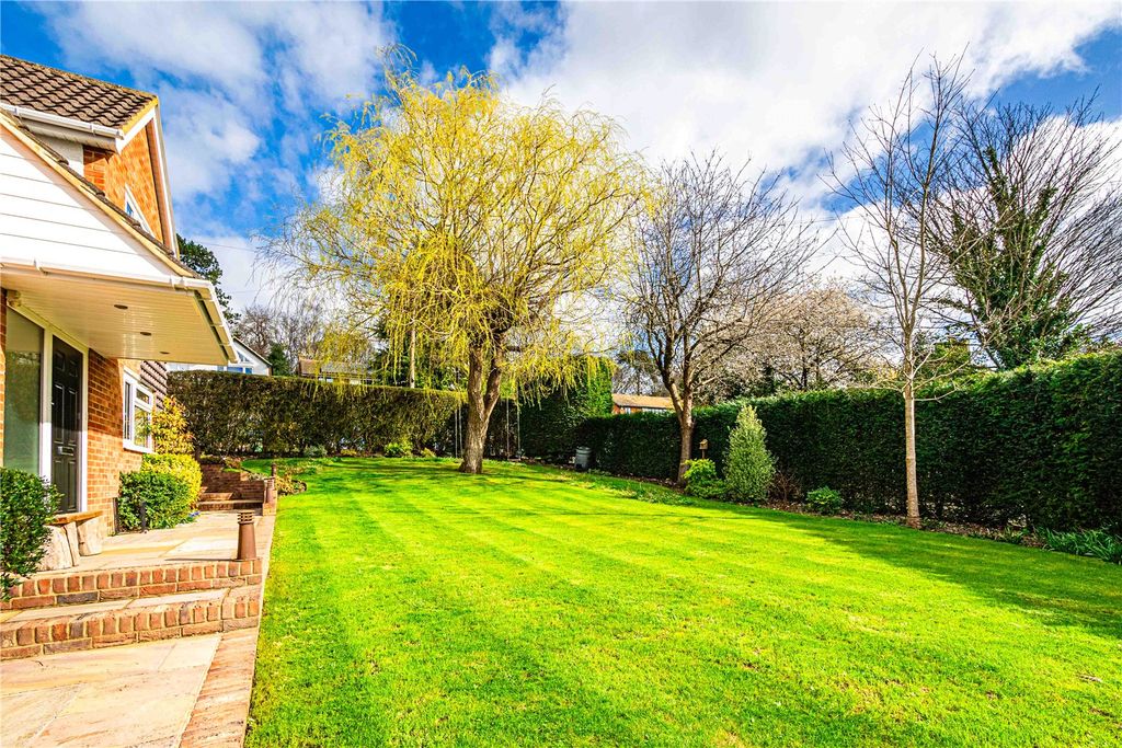 Additional image 3 of 5 bed detached house for saleGaveston Drive, Berkhamsted, Hertfordshire HP4