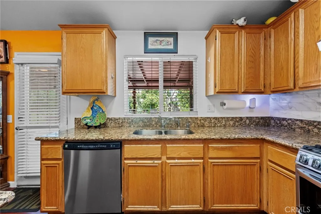 Additional image 70 of 15070 Spring St, Fontana, CA 92335