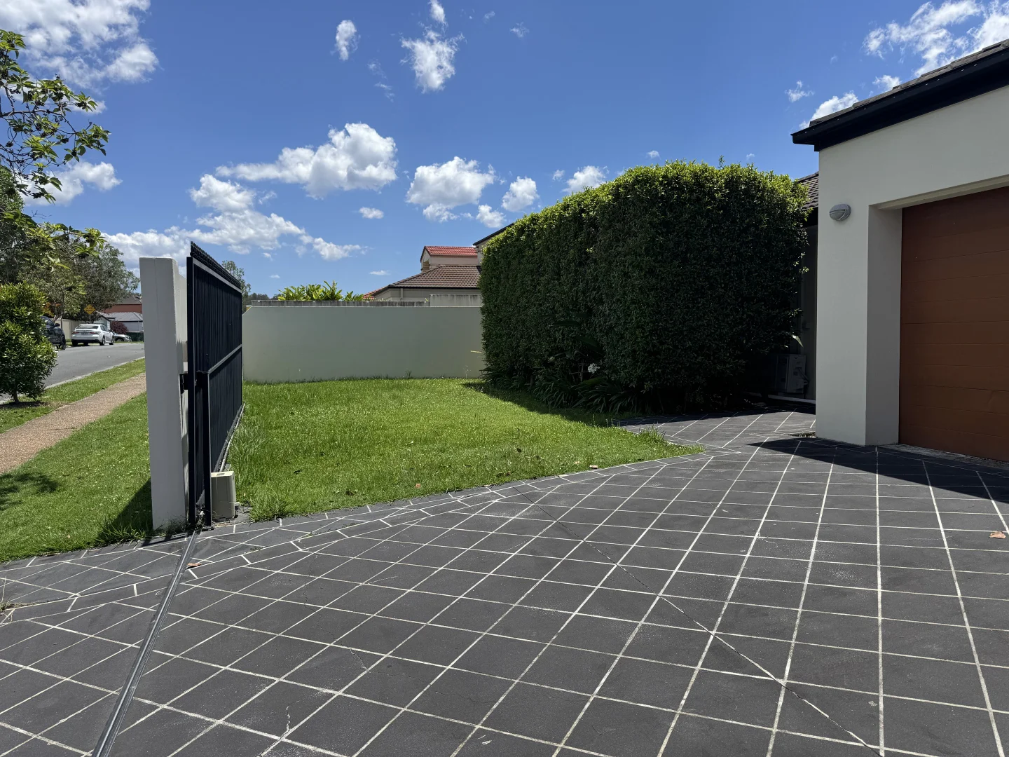 30 Lancewood Circuit, Robina QLD 4226 photo 2