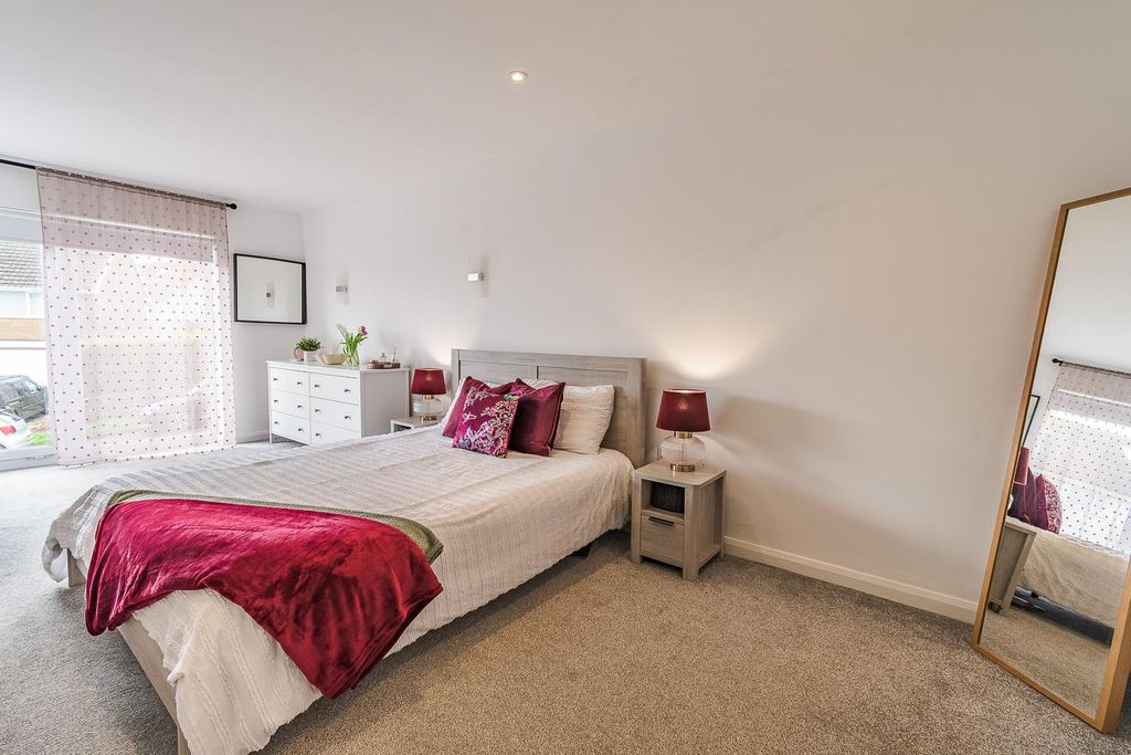 Additional image 5 of 4 bed terraced house for saleMarine Drive, Barry CF62